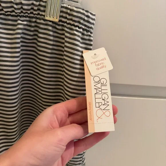 Gillian & O’Malley Striped Pajama Shorts - Picture 5 of 6